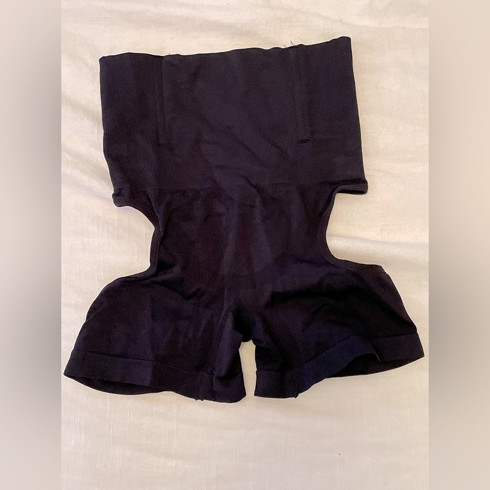 Booty lift w/ compression